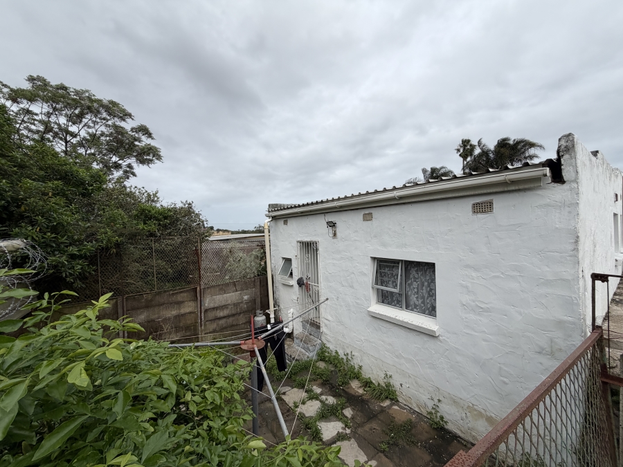 5 Bedroom Property for Sale in Morningside Eastern Cape